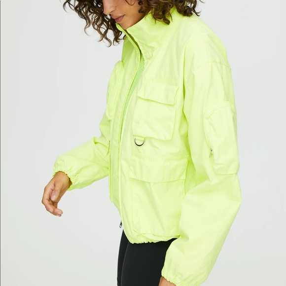 Aritzia Tna Neon yellow overload cargo jacket size small - Picture 3 of 15
